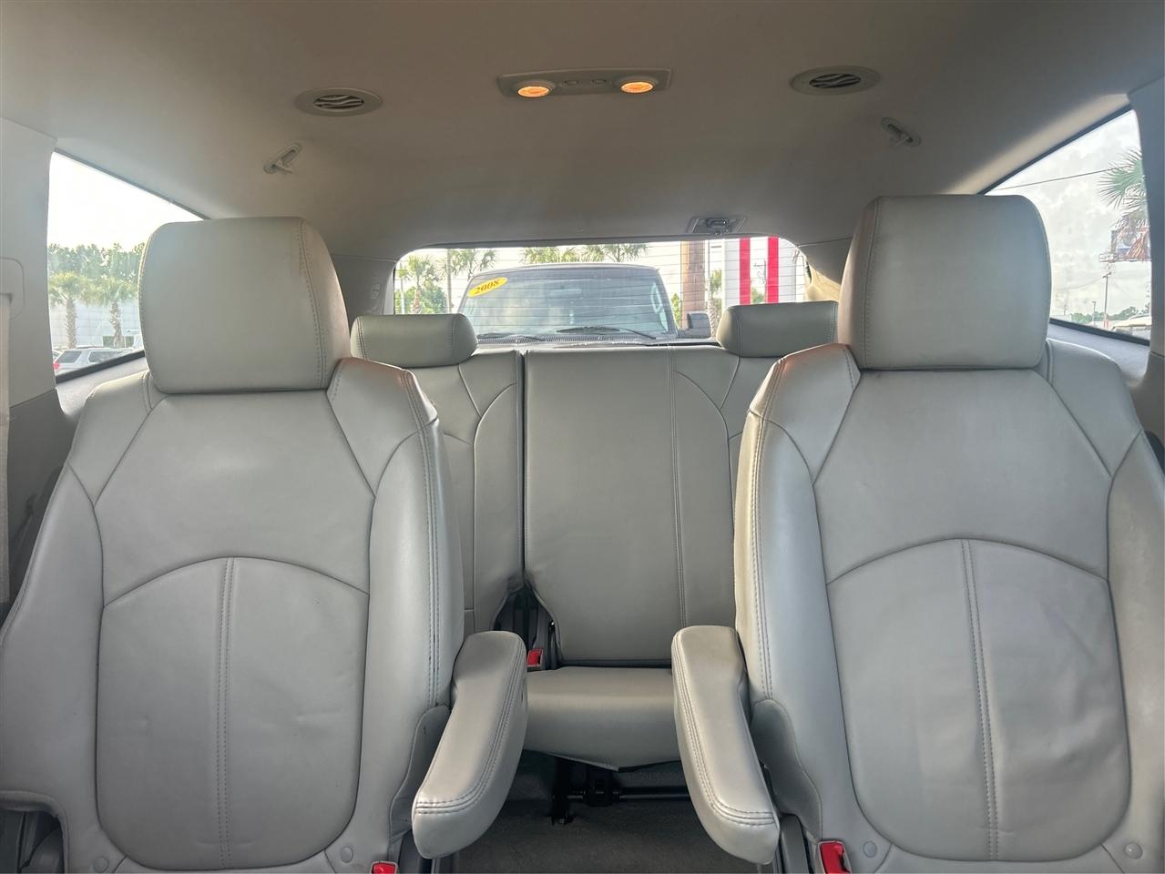Chevrolet Traverse 2LT FWD 2013