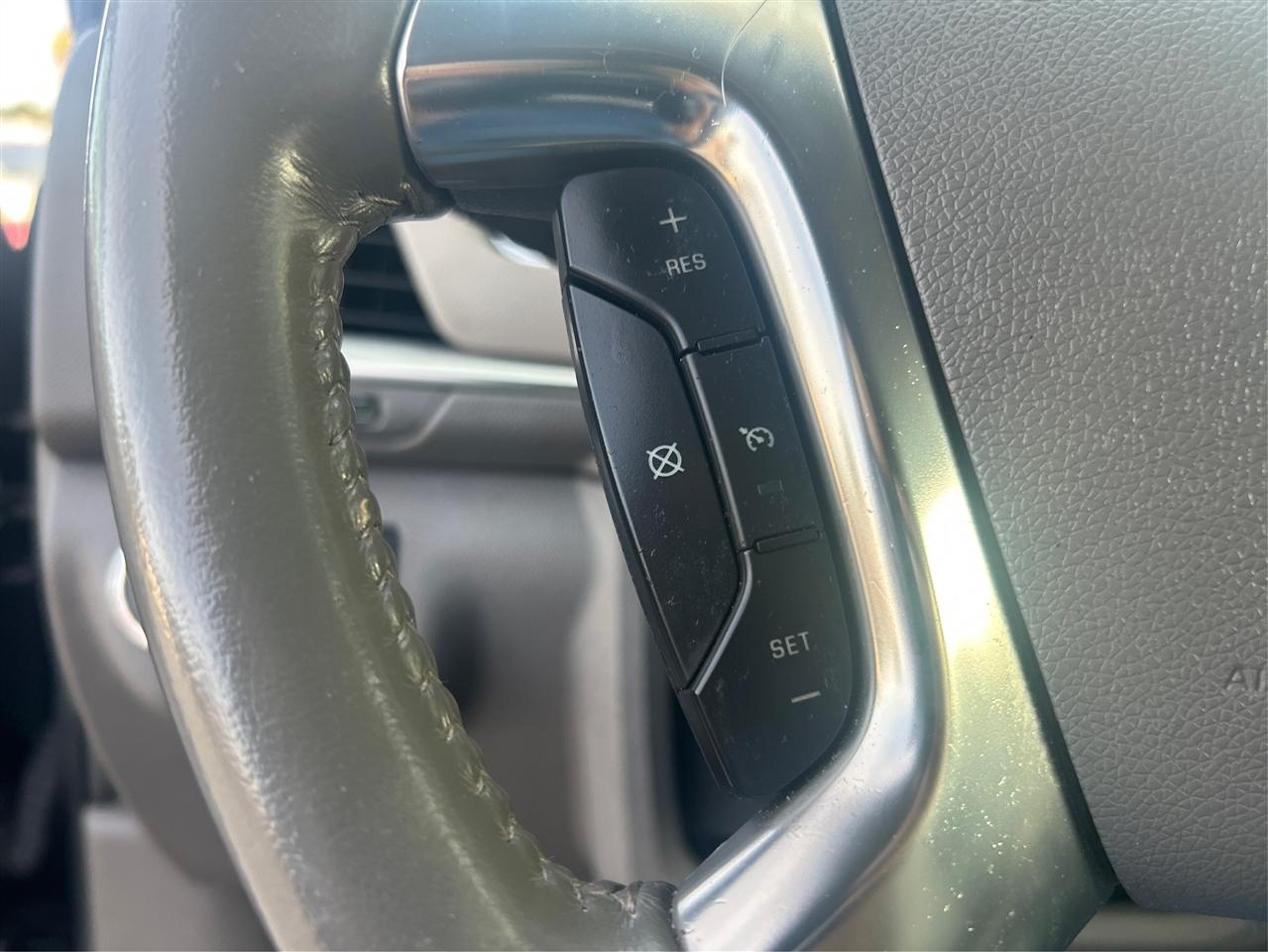 Chevrolet Traverse 2LT FWD 2013
