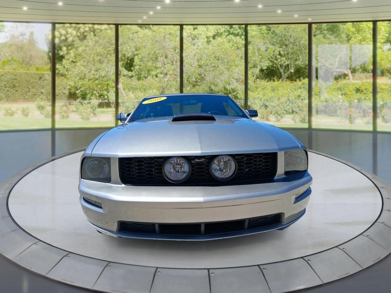Ford Mustang GT Deluxe Coupe 2008