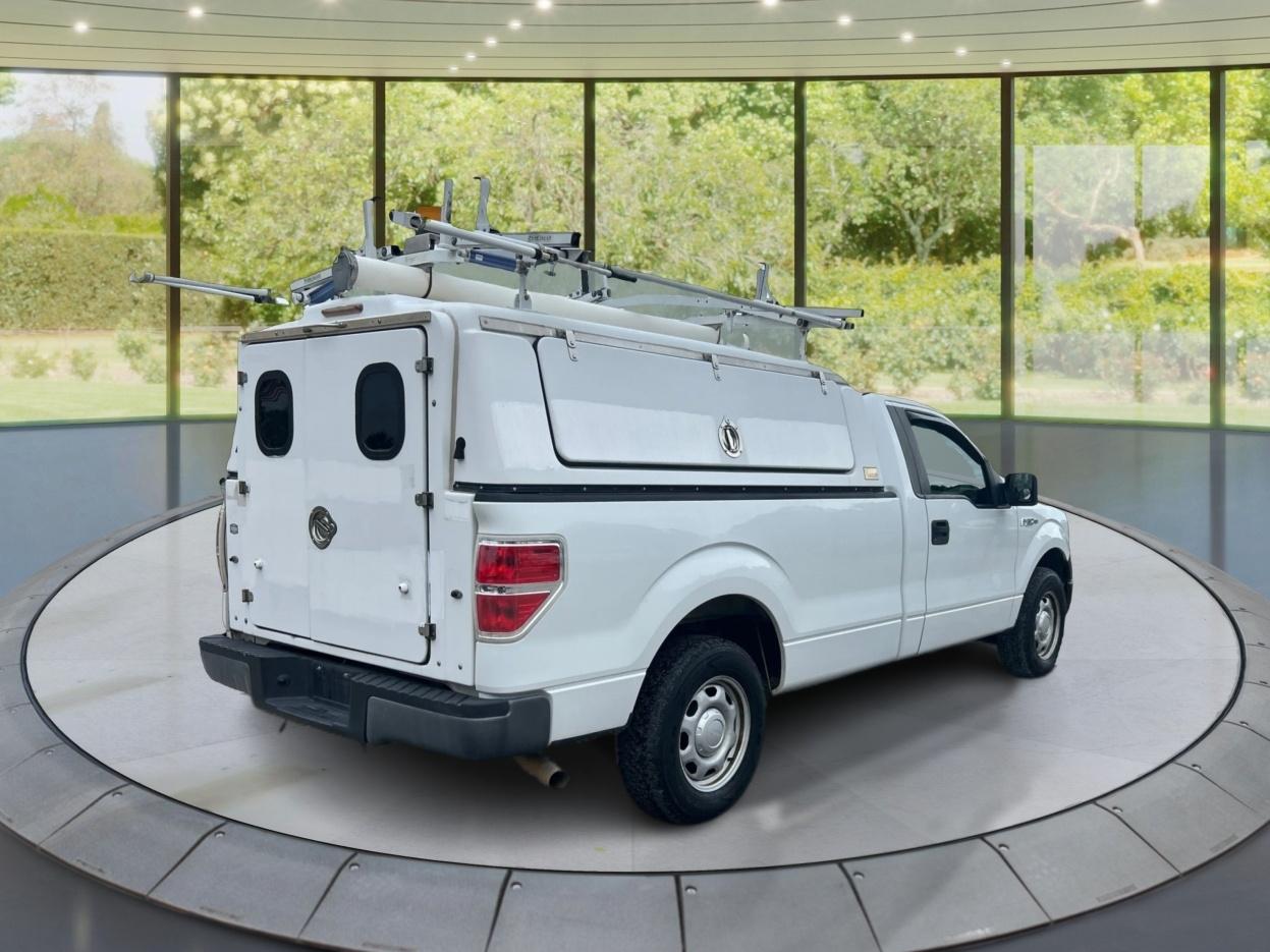 Ford F-150 XLT 8-ft. Bed 2WD 2012