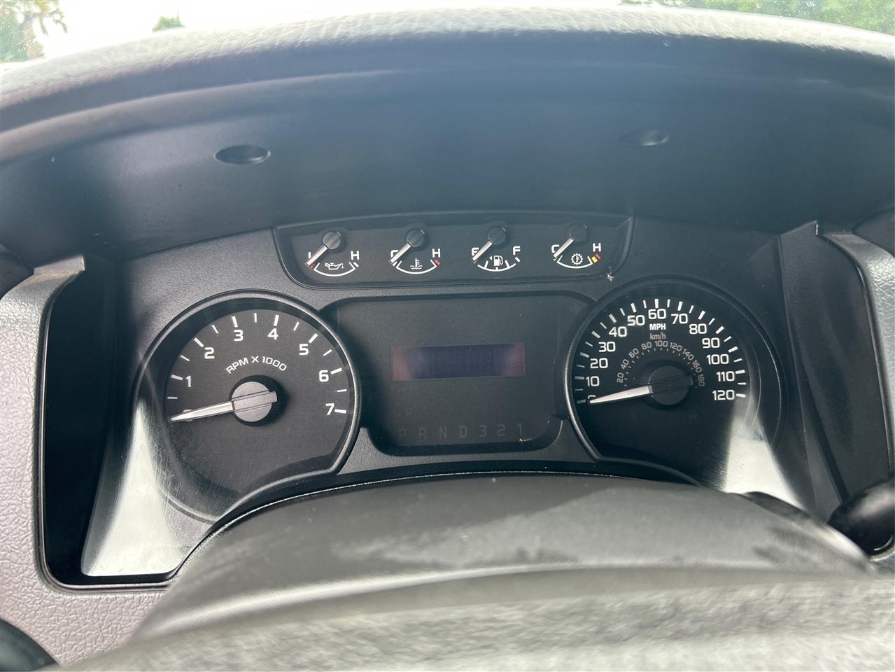 Ford F-150 XLT 8-ft. Bed 2WD 2012