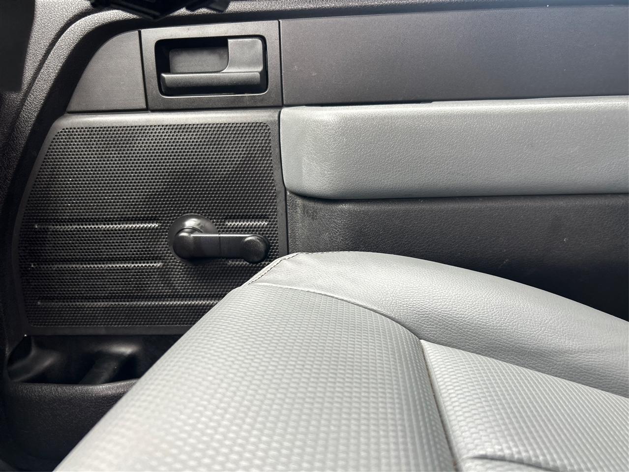 Ford F-150 XLT 8-ft. Bed 2WD 2012