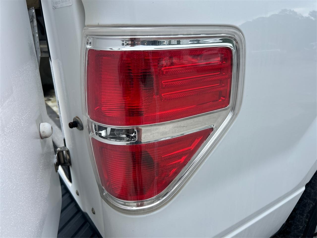 Ford F-150 XLT 8-ft. Bed 2WD 2012