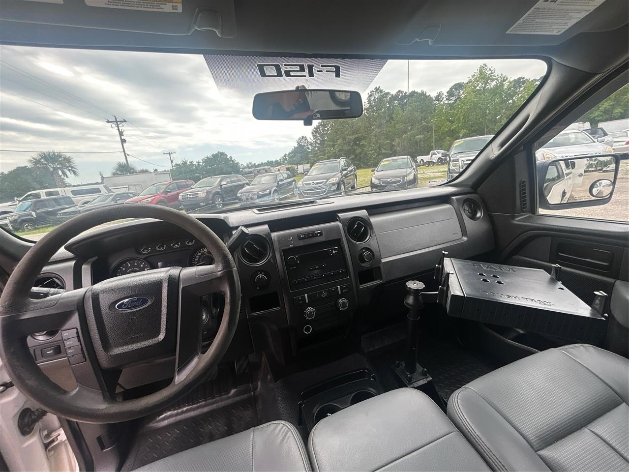 Ford F-150 XLT 8-ft. Bed 2WD 2012
