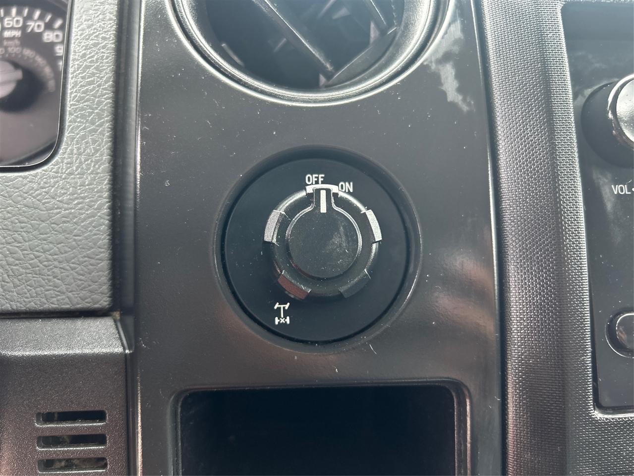 Ford F-150 XLT 8-ft. Bed 2WD 2012