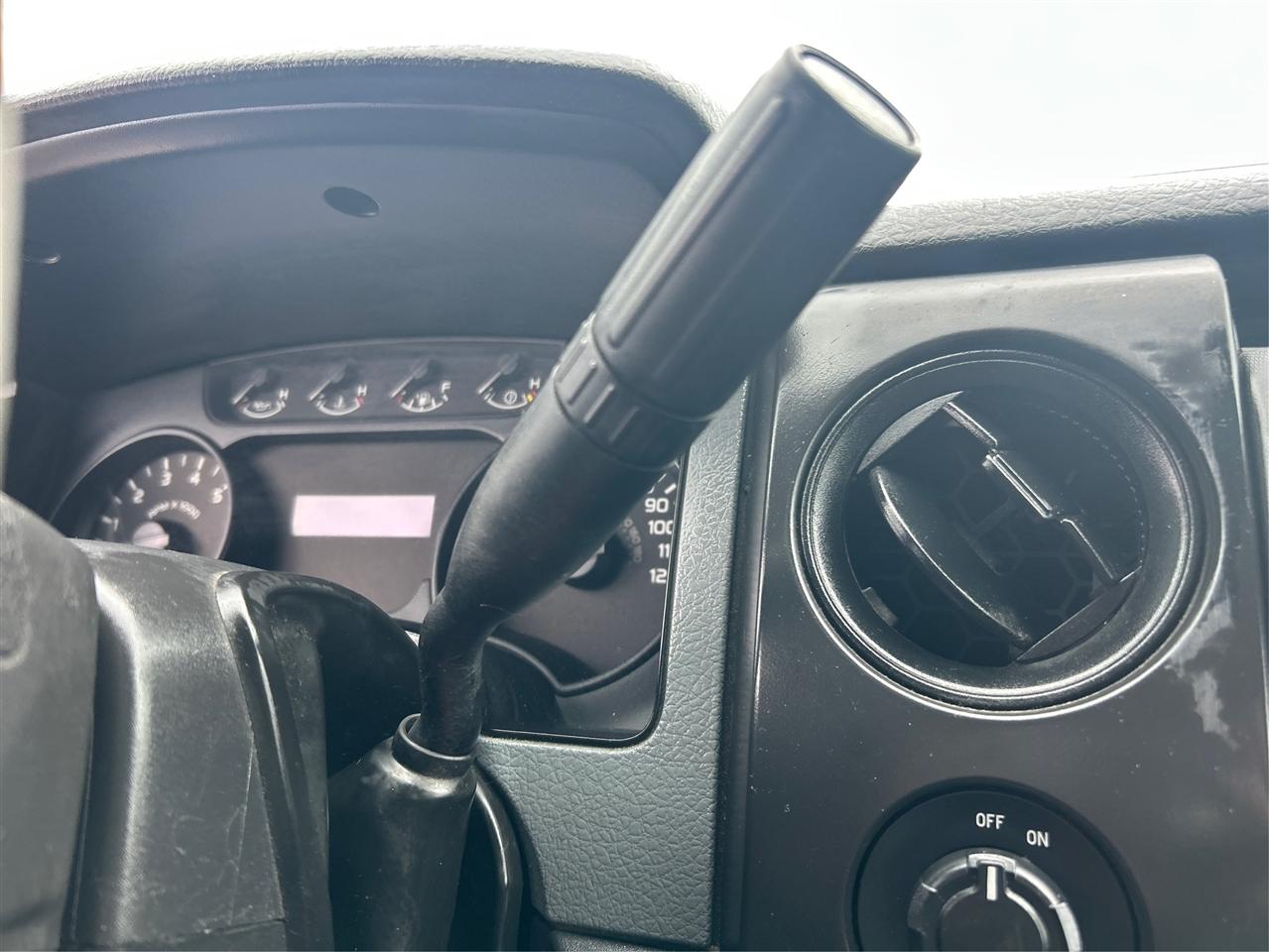 Ford F-150 XLT 8-ft. Bed 2WD 2012