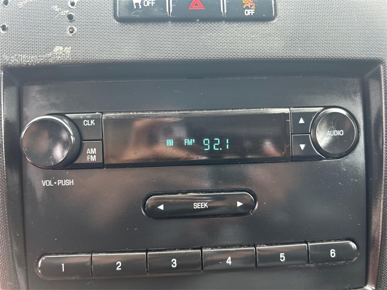 Ford F-150 XLT 8-ft. Bed 2WD 2012