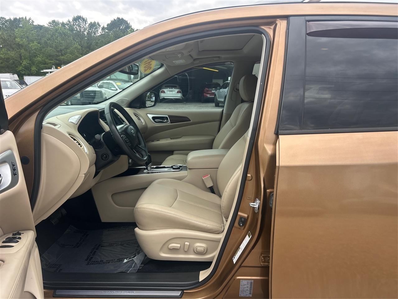 Nissan Pathfinder Platinum 4WD 2017