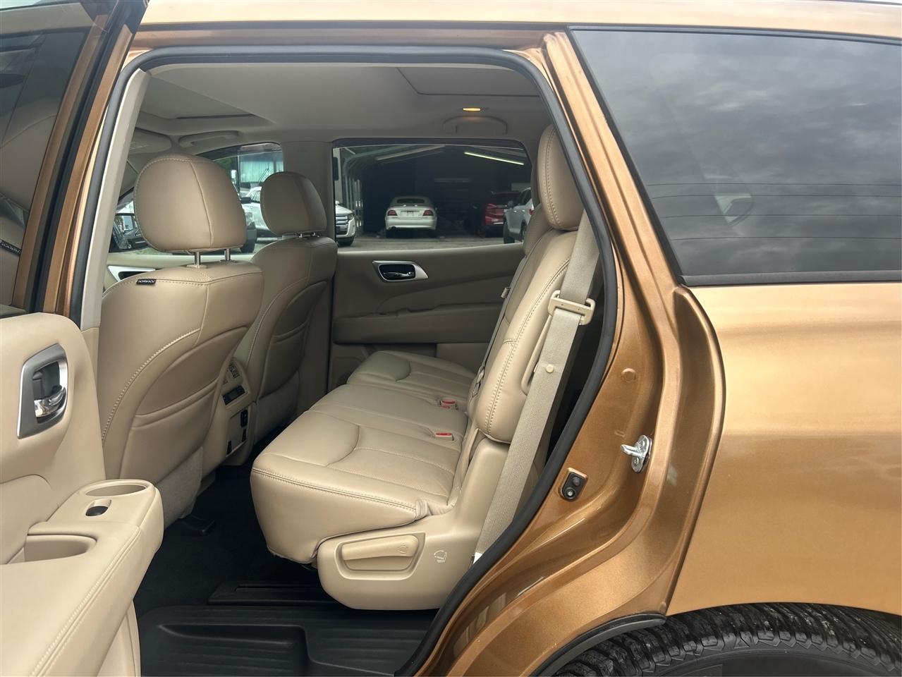 Nissan Pathfinder Platinum 4WD 2017