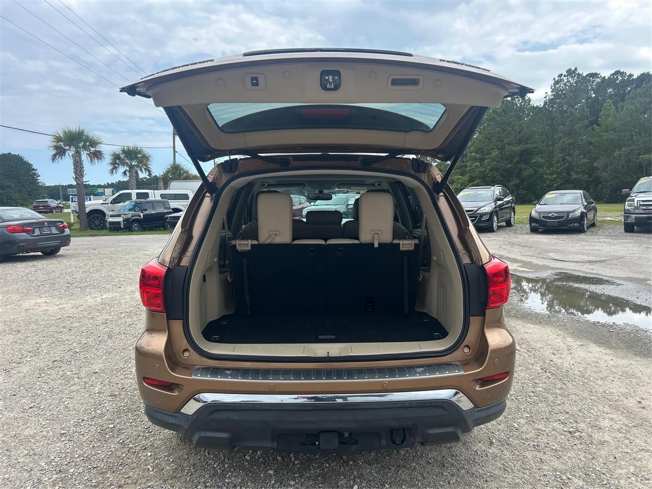 Nissan Pathfinder Platinum 4WD 2017
