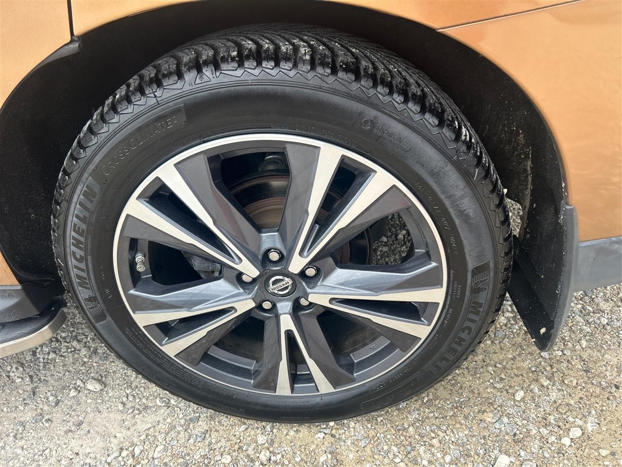 Nissan Pathfinder Platinum 4WD 2017