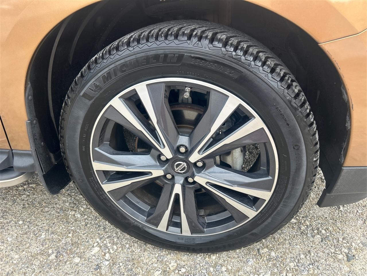 Nissan Pathfinder Platinum 4WD 2017