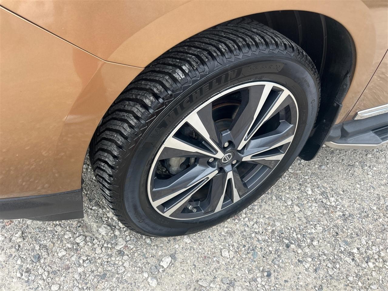 Nissan Pathfinder Platinum 4WD 2017