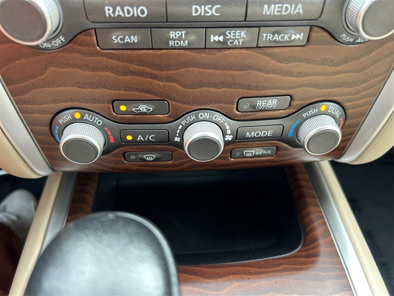 Nissan Pathfinder Platinum 4WD 2017