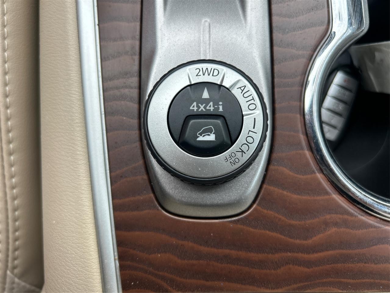 Nissan Pathfinder Platinum 4WD 2017