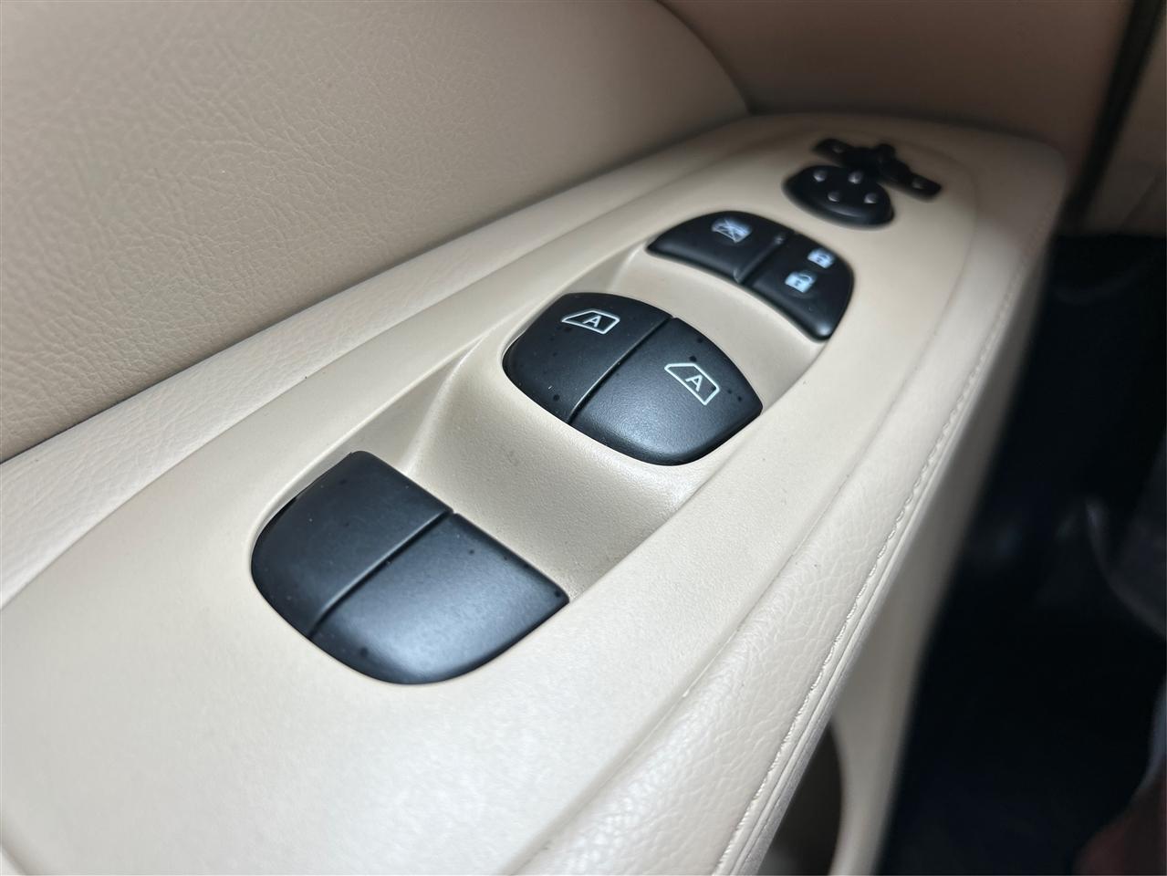 Nissan Pathfinder Platinum 4WD 2017