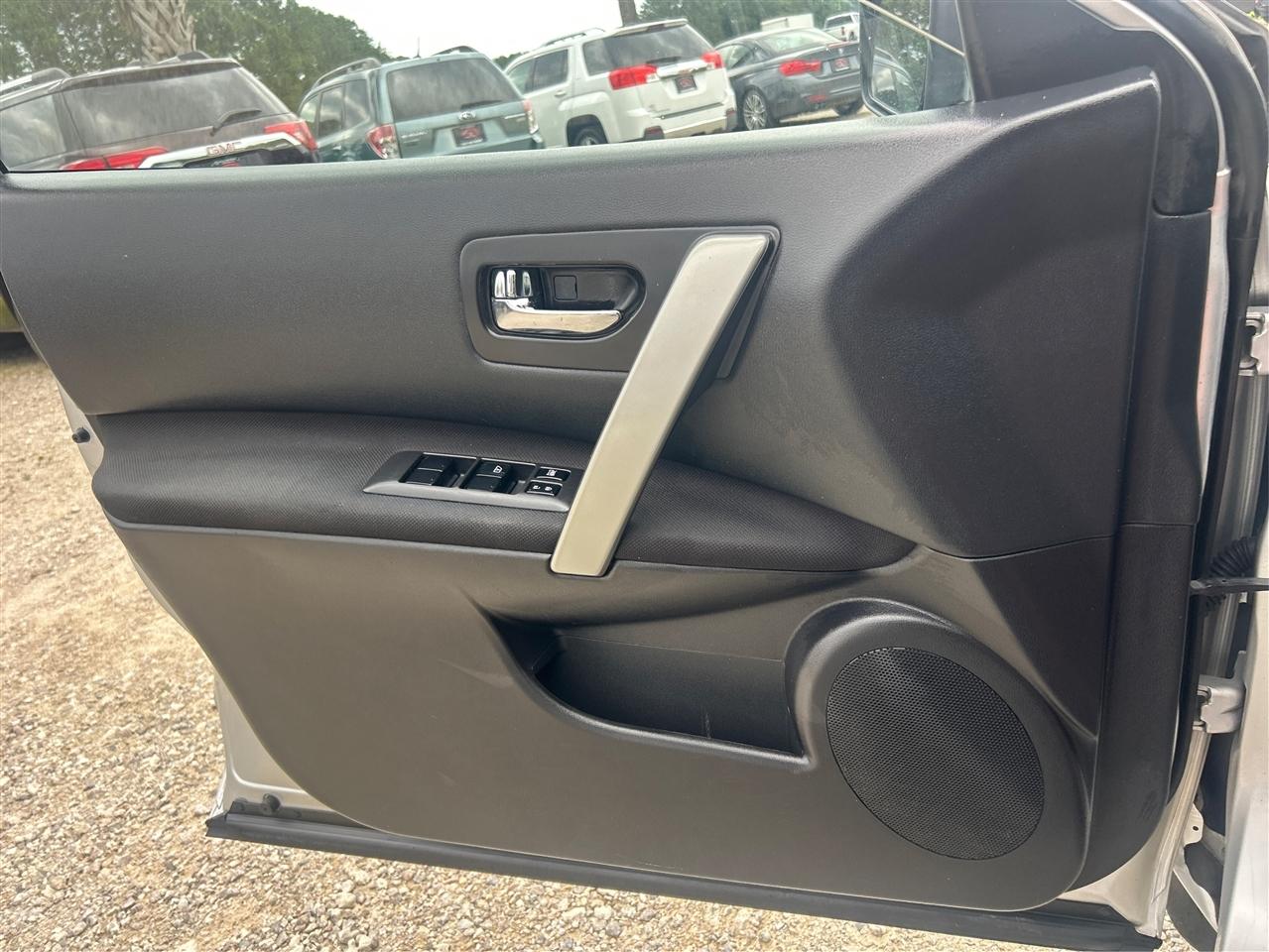 Nissan Rogue S 2WD 2013