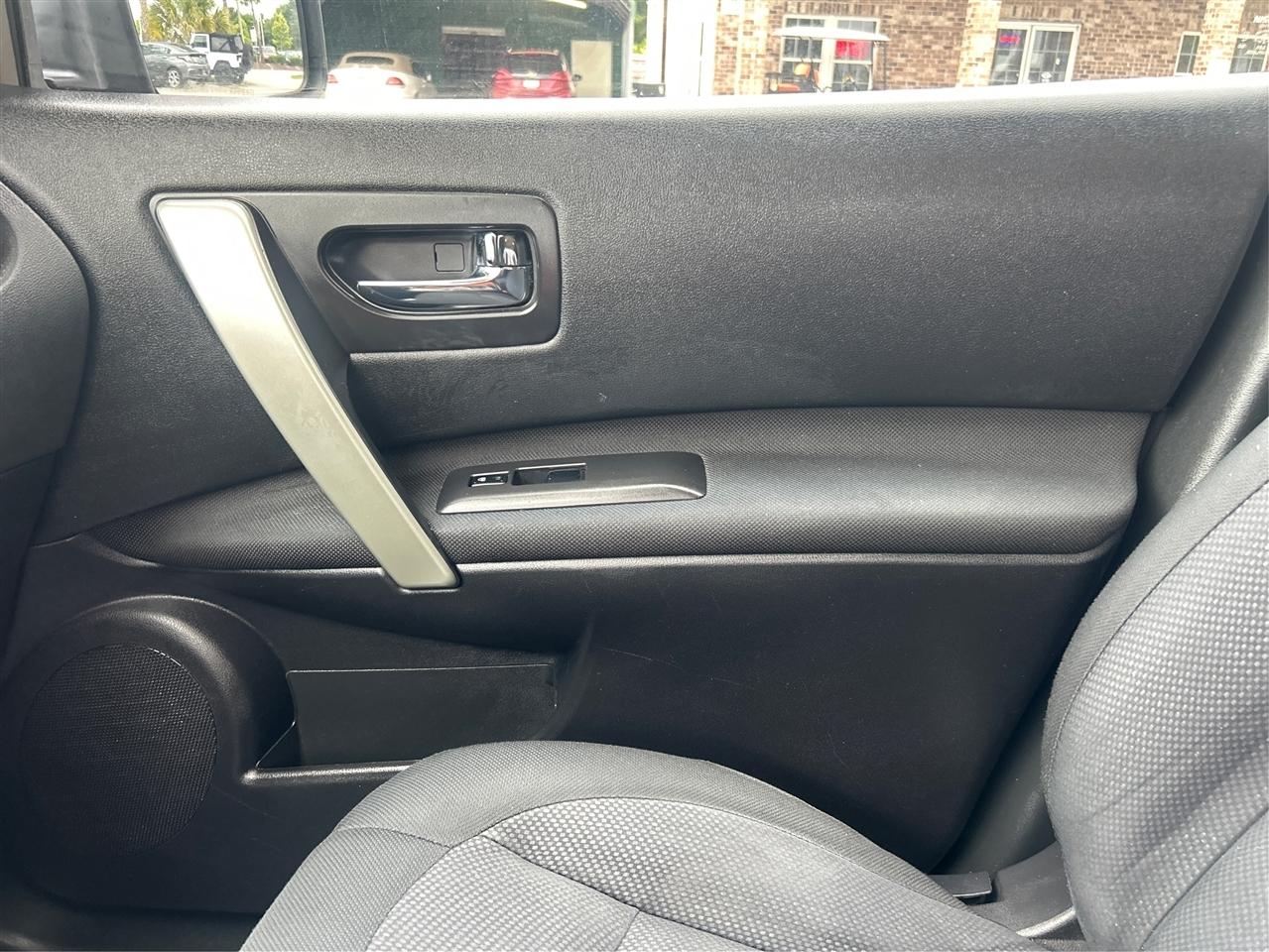 Nissan Rogue S 2WD 2013