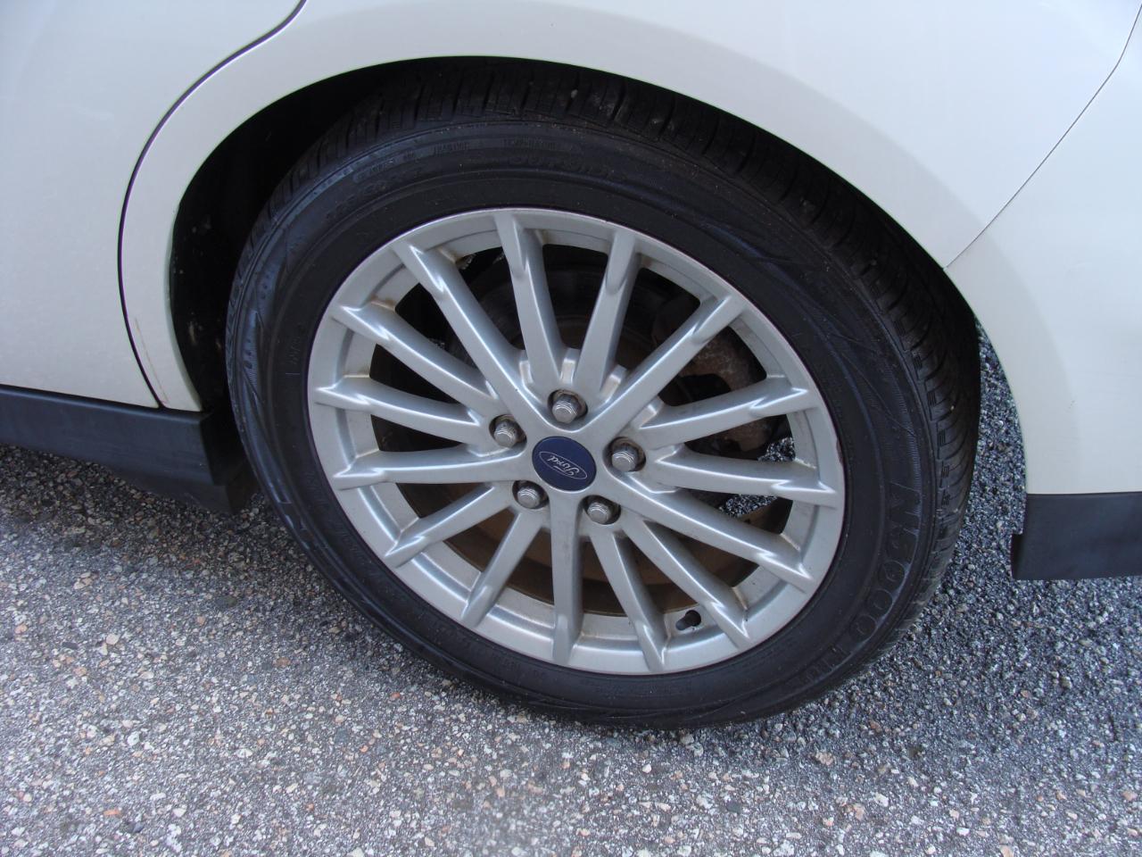 Ford C-Max Hybrid SE 2014