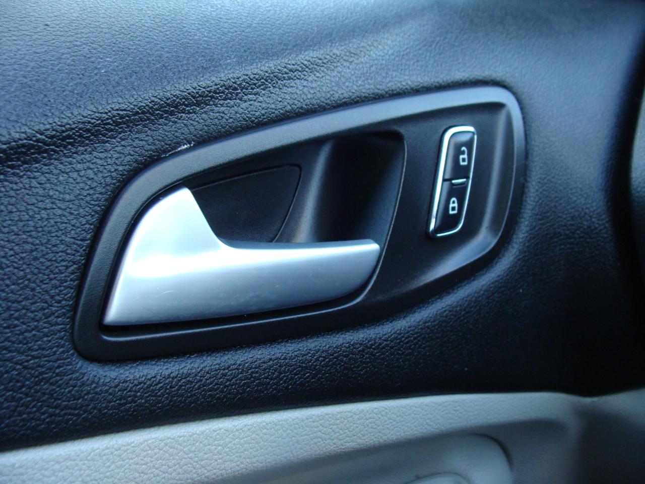 Ford C-Max Hybrid SE 2014