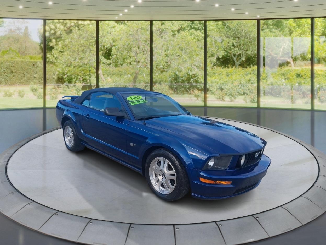 Ford Mustang GT Deluxe Convertible 2008