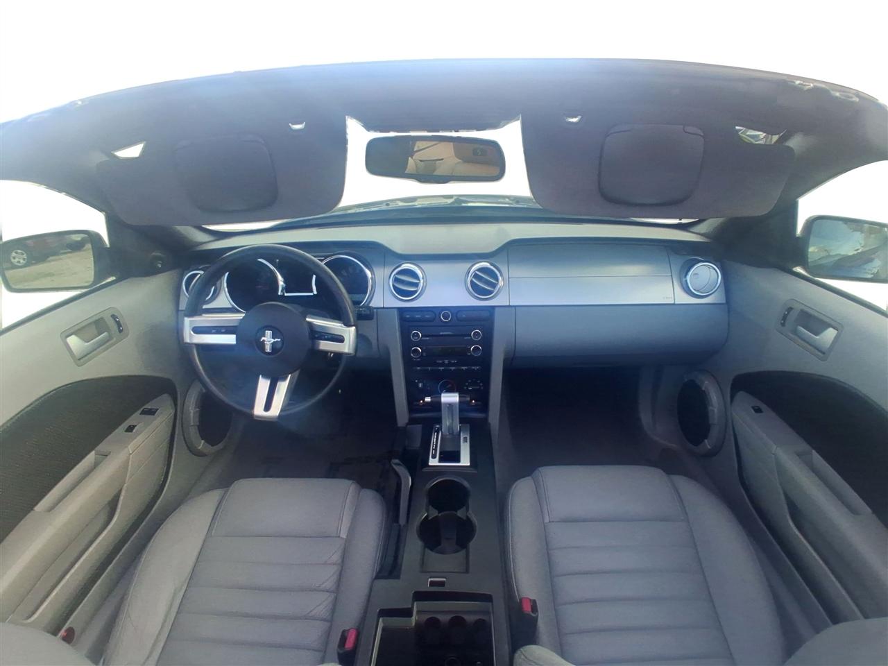 Ford Mustang GT Deluxe Convertible 2008