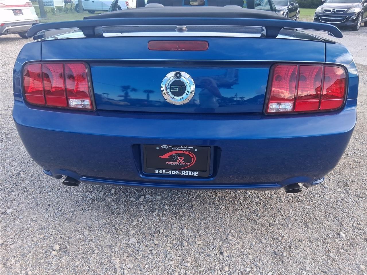Ford Mustang GT Deluxe Convertible 2008