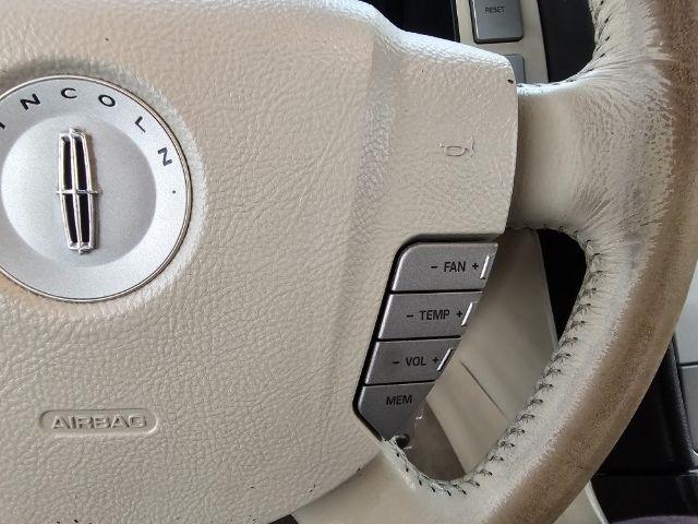 Lincoln Navigator Luxury 4WD 2003