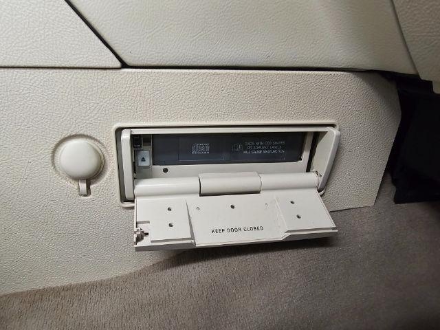 Lincoln Navigator Luxury 4WD 2003