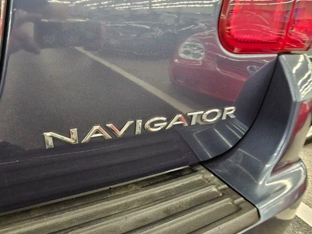 Lincoln Navigator Luxury 4WD 2003