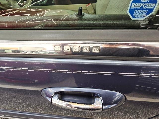 Lincoln Navigator Luxury 4WD 2003