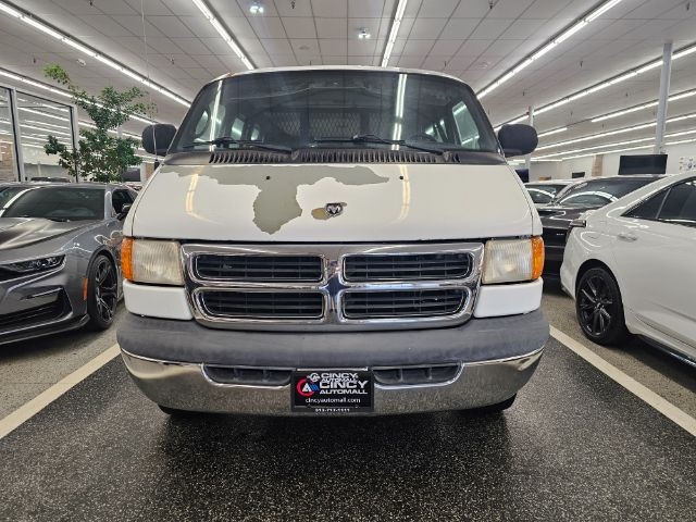 Dodge Ram Wagon 2500 127" WB 2001