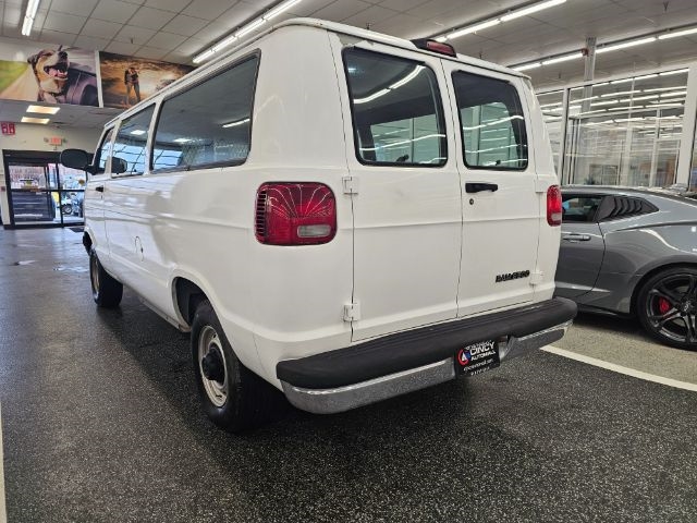 Dodge Ram Wagon 2500 127" WB 2001