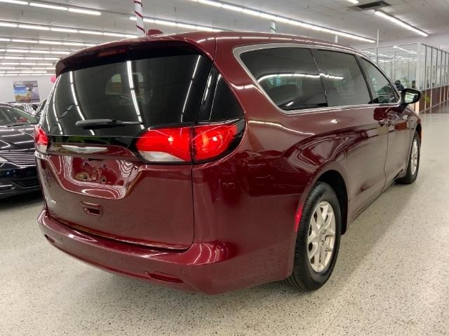 Chrysler Voyager LX FWD 2020