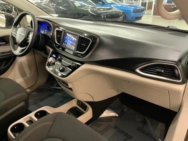 Chrysler Voyager LX FWD 2020