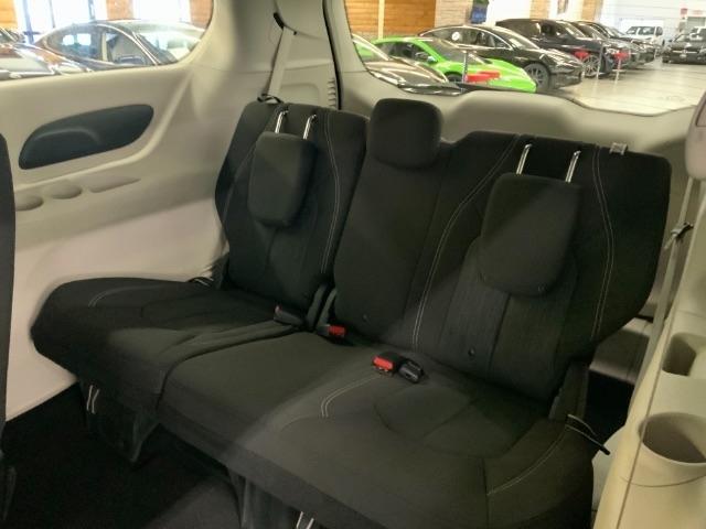 Chrysler Voyager LX FWD 2020