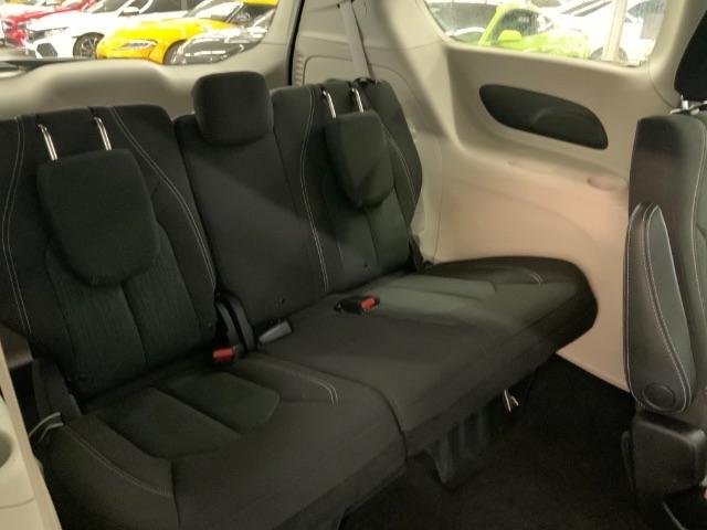 Chrysler Voyager LX FWD 2020