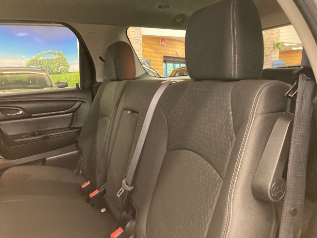 GMC Acadia FWD 4dr SLE w/SLE-1 2015