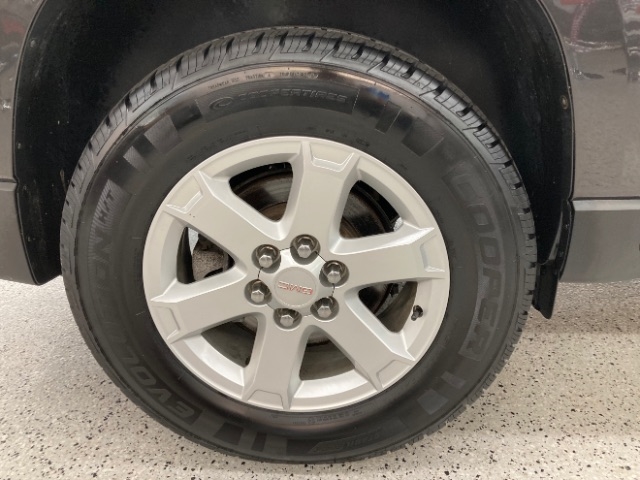 GMC Acadia FWD 4dr SLE w/SLE-1 2015