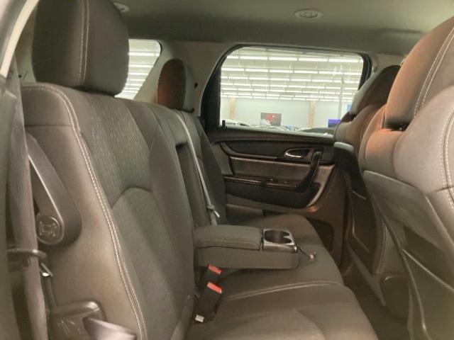 GMC Acadia FWD 4dr SLE w/SLE-1 2015