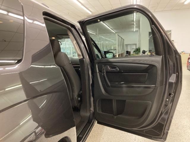 GMC Acadia FWD 4dr SLE w/SLE-1 2015