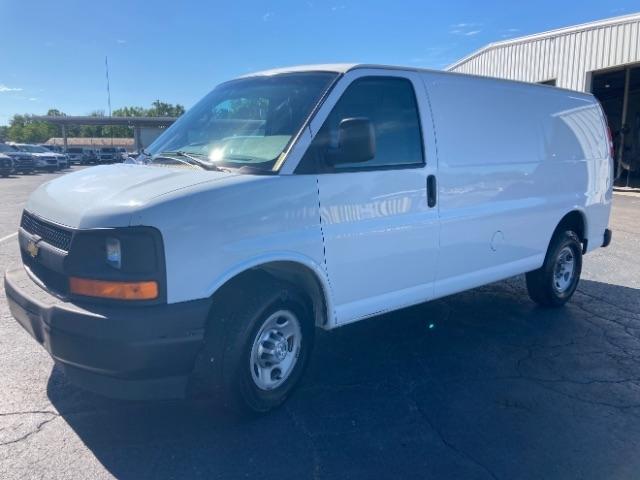 Chevrolet Express Cargo Van RWD 2500 135" 2017