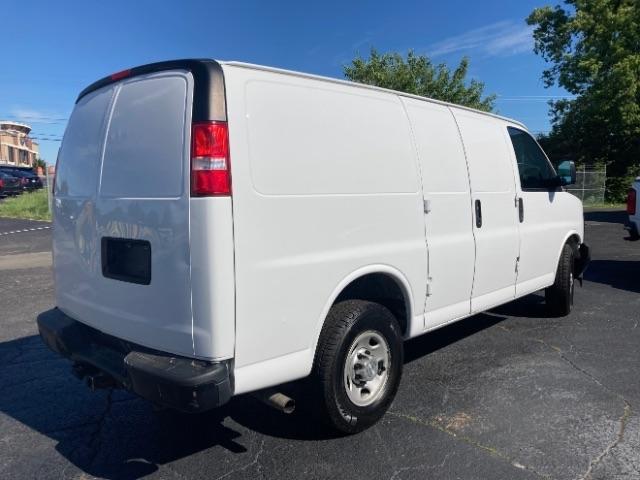 Chevrolet Express Cargo Van RWD 2500 135" 2017