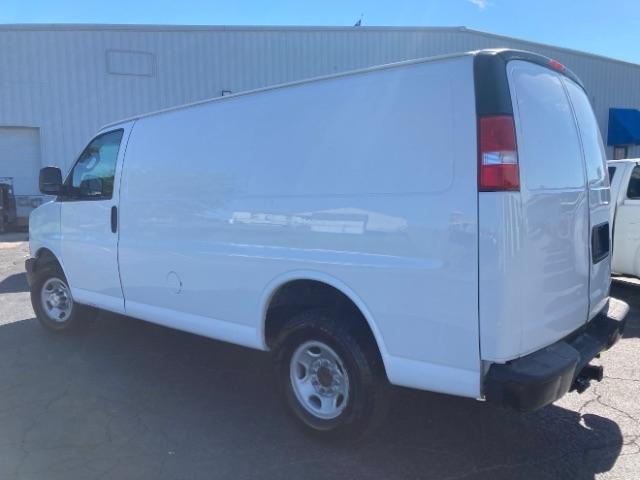 Chevrolet Express Cargo Van RWD 2500 135" 2017