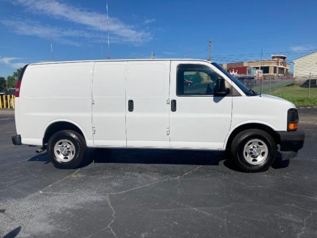 Chevrolet Express Cargo Van RWD 2500 135" 2017