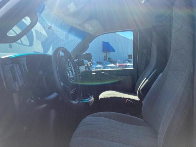 Chevrolet Express Cargo Van RWD 2500 135" 2017