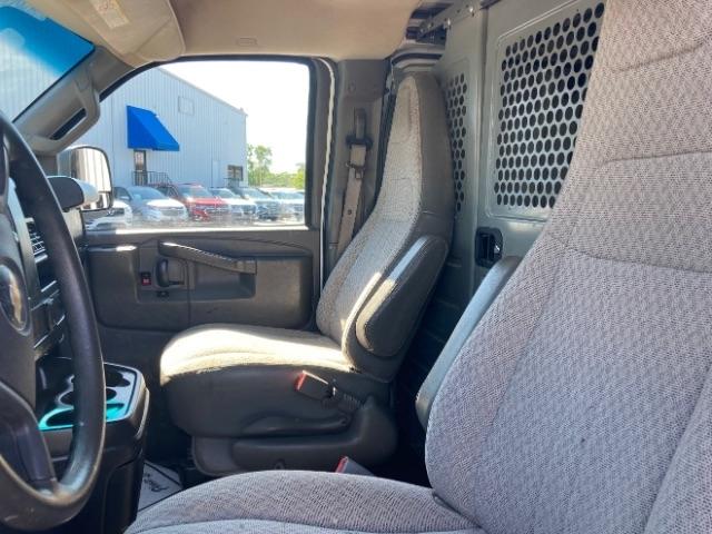Chevrolet Express Cargo Van RWD 2500 135" 2017