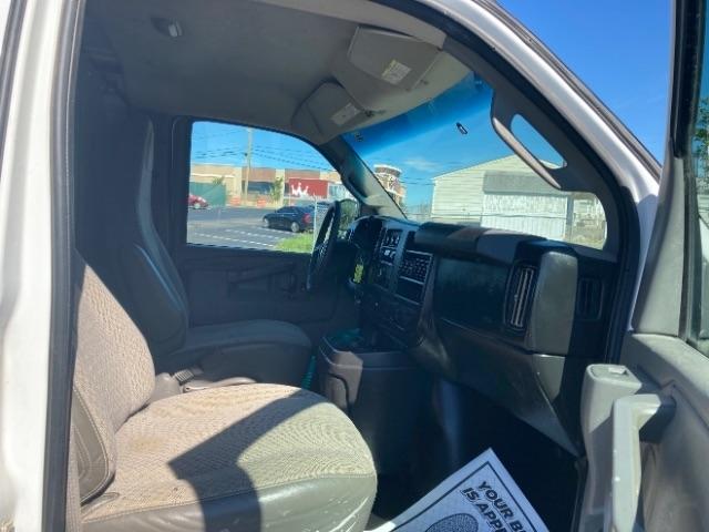 Chevrolet Express Cargo Van RWD 2500 135" 2017