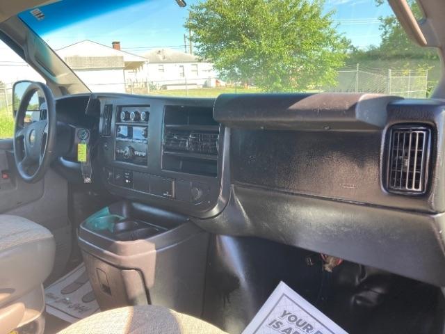 Chevrolet Express Cargo Van RWD 2500 135" 2017