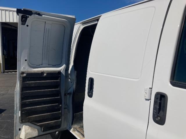 Chevrolet Express Cargo Van RWD 2500 135" 2017